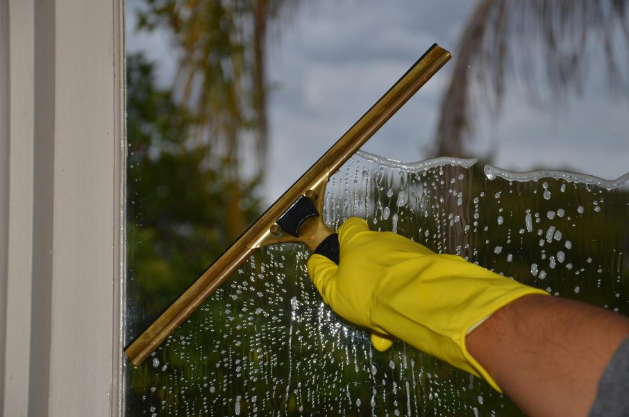 Exterior window washing