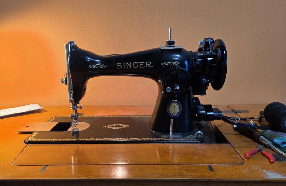 I need a sewing tutorial, a basic refresh of set up and use.